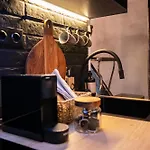 Petite By The White Tower 塞萨洛尼基