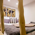 公寓 Petite By The White Tower